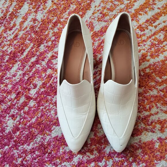 Chunky Heel White Loafer Size 8.5 - Picture 2 of 6